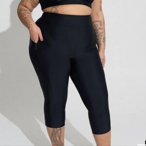 🆕️🩱3X BLACK SWIM CAPRI LEGGING - HIGH RISE & POCKETS🩱